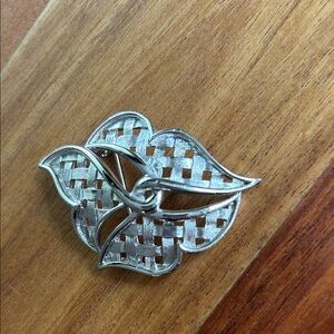 Vintage Rare Trifari Silver Tone Brooch